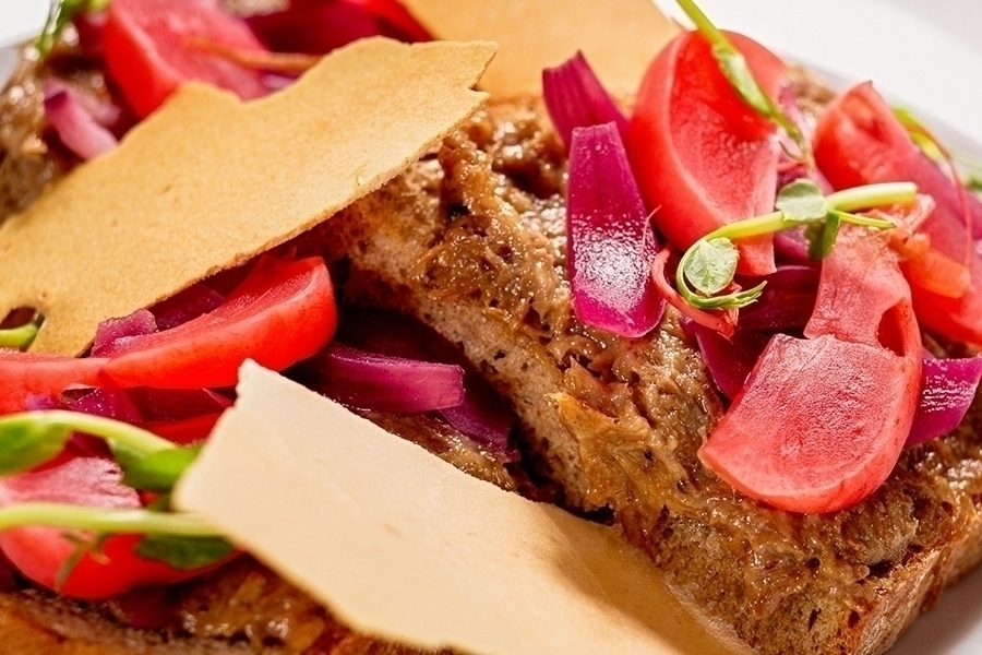 Bohatá hotelová snídaně pro 1 osobu v Praze