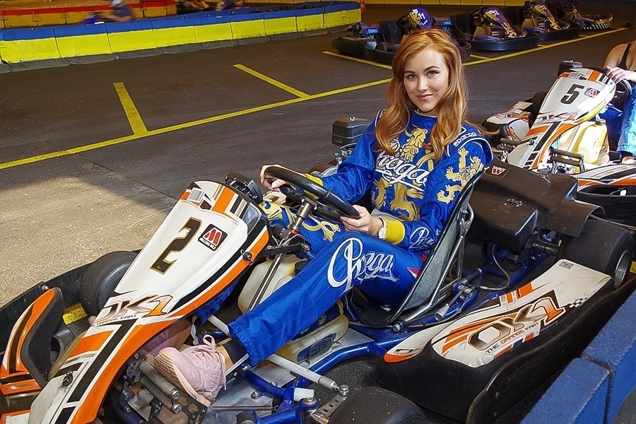 Jízda na závodní motokáře pro dospělého i dítě v Praze